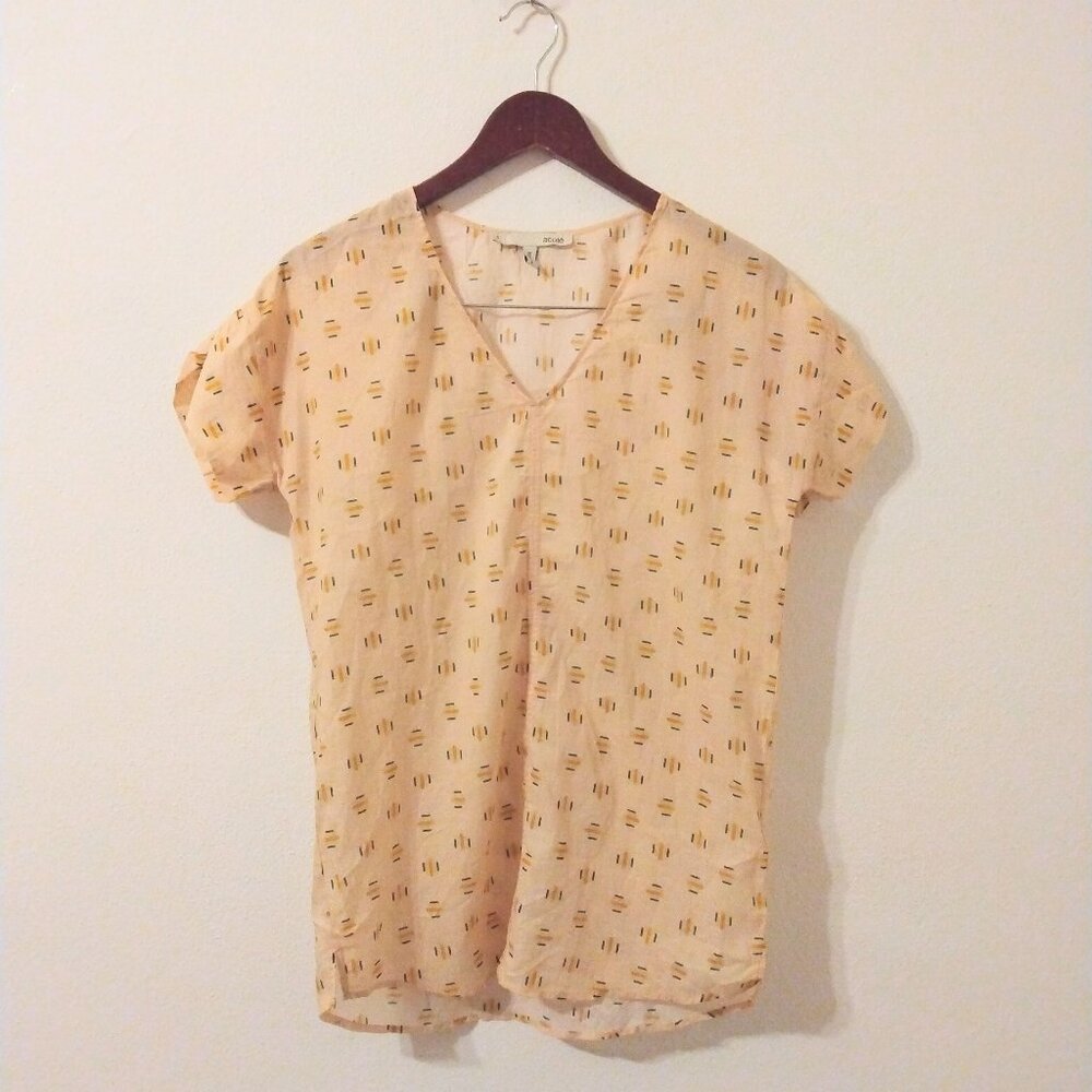 Acoté size 0 patterned sheer v-neck blouse